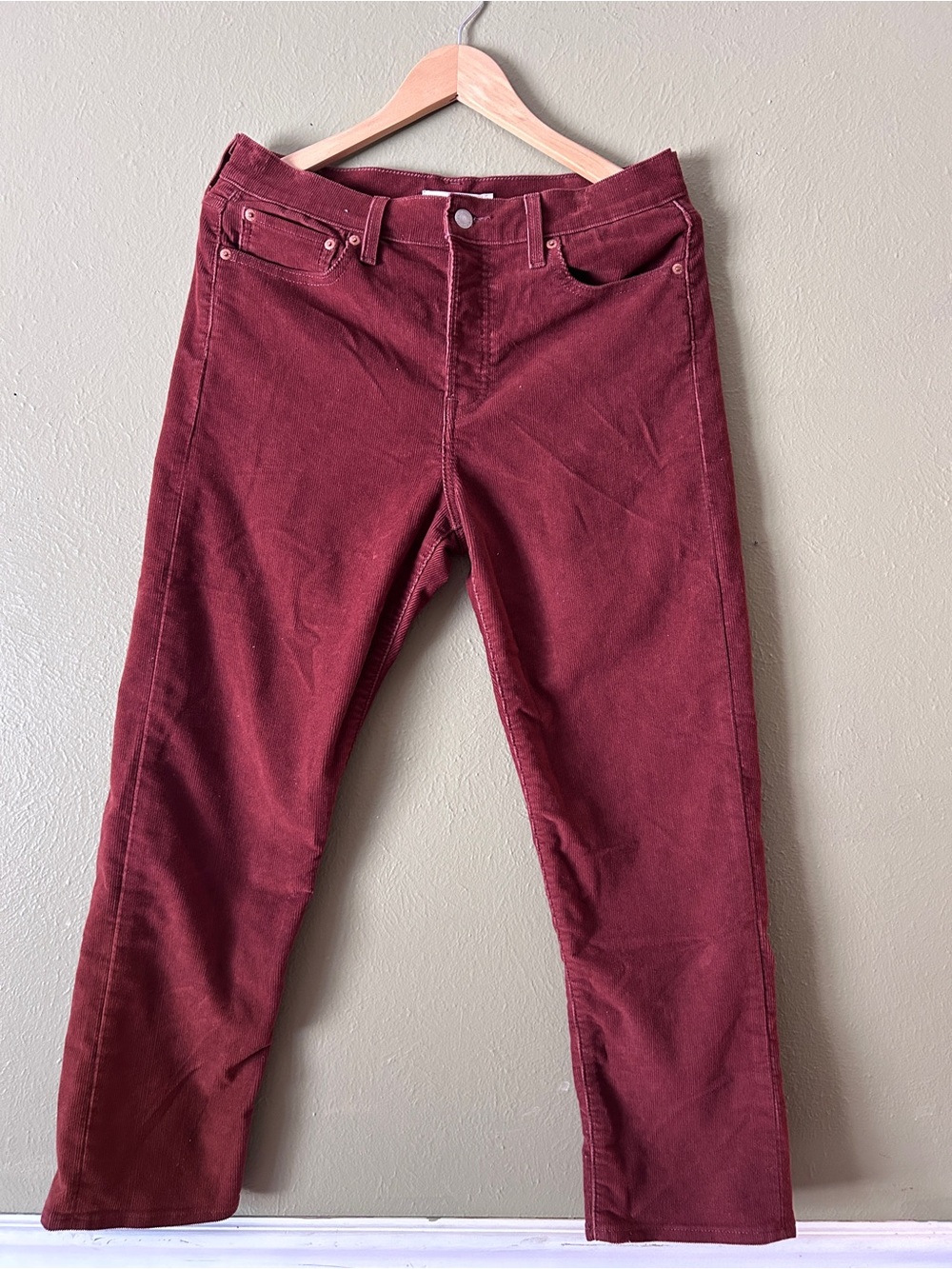 Levi’s Women's High-Rise Wedgie Straight Corduroy Jeans Burnt Orange Rust 30